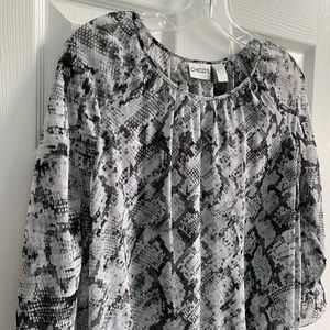 Sheer snakeskin pattern